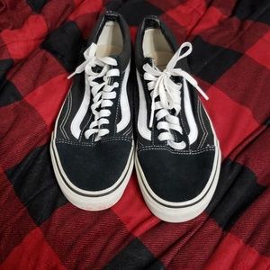 Black &white vans